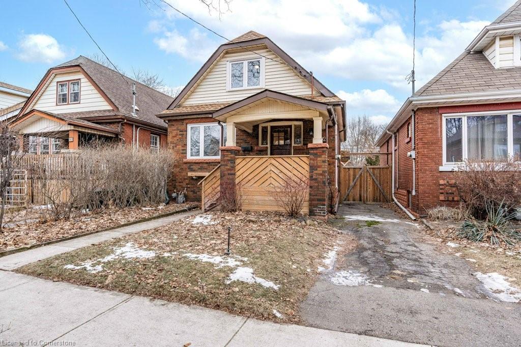 92 Graham Avenue S Property Photo