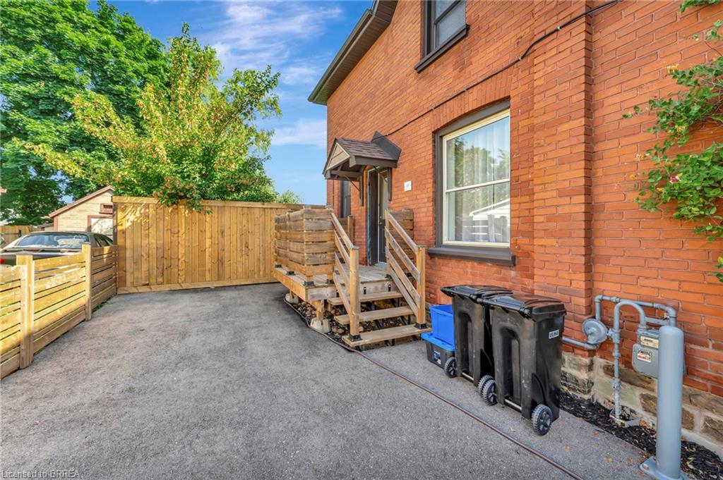 68 Richmond Street Property Photo 6