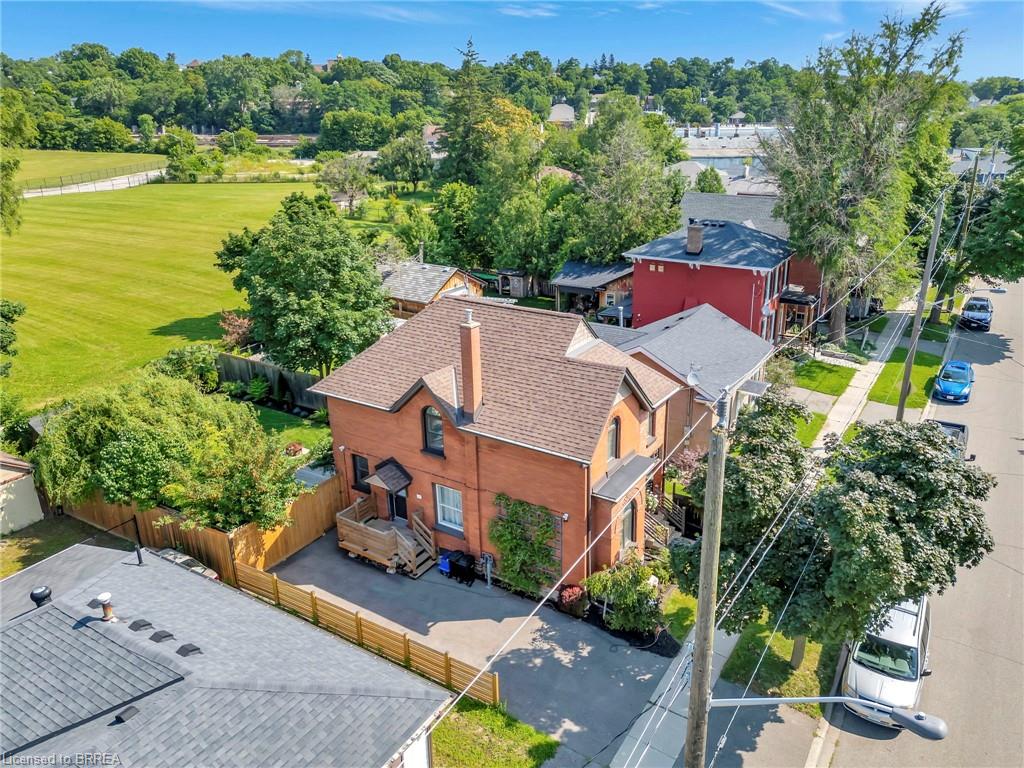 68 Richmond Street Property Photo 38