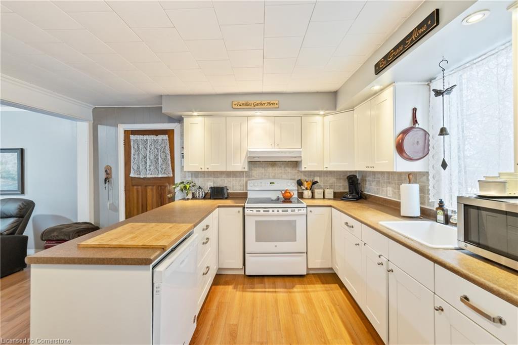 539 Mohawk Road W Property Photo 8
