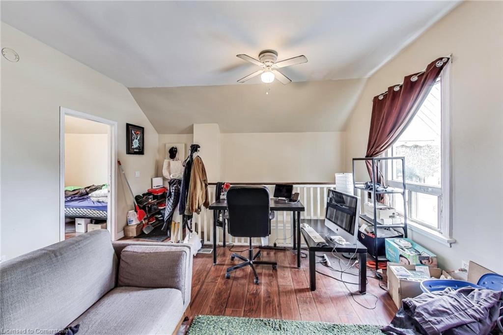 208 East Avenue N Property Photo 13