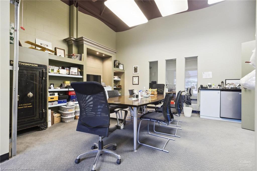 555 Barton Street Property Photo 4