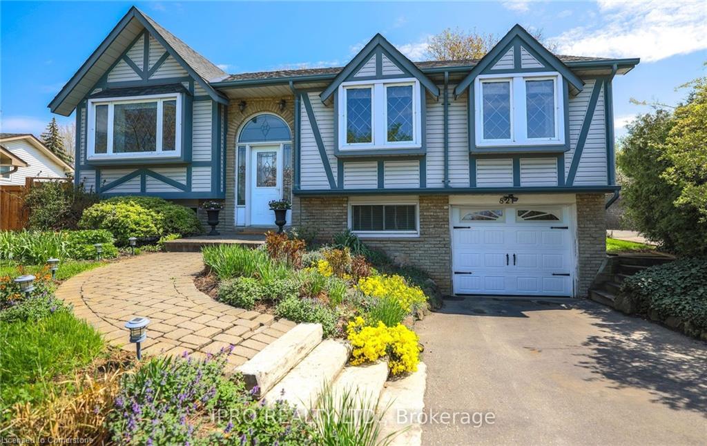 821 Willow Avenue Property Photo
