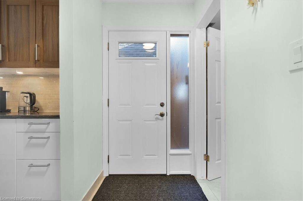 8-122 Lakeshore Road Property Photo 5