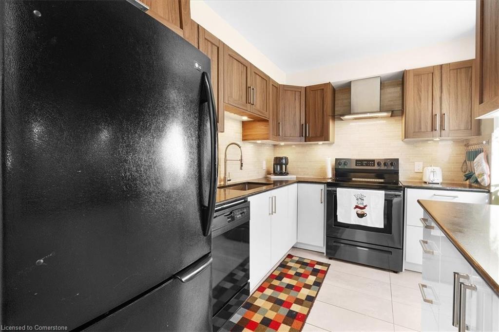 8-122 Lakeshore Road Property Photo 9