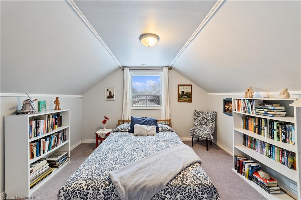 539 Mohawk Road W Property Photo 12