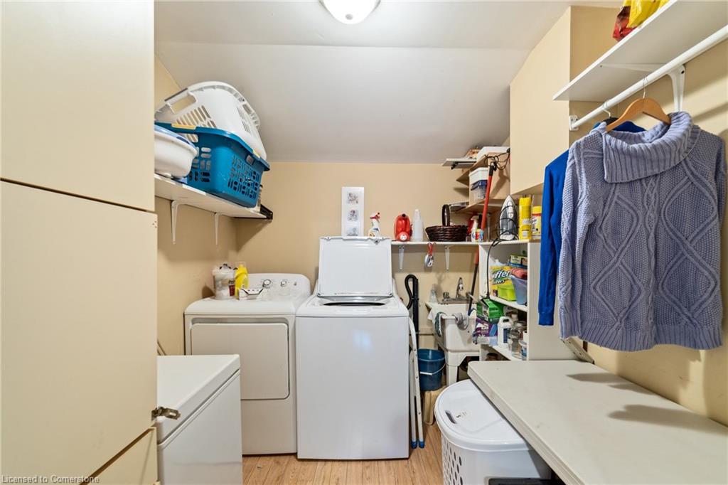 539 Mohawk Road W Property Photo 18