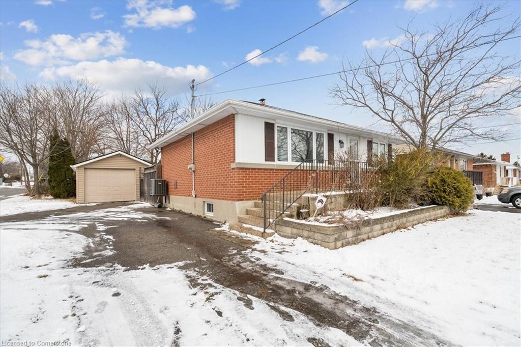 4 Fernwood Crescent Property Photo