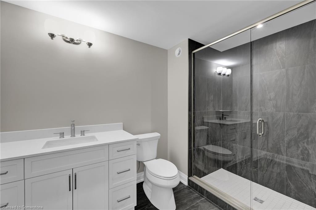 924 Garden Court Crescent Property Photo 17