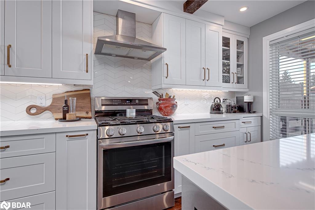 92 Golden Meadow Road Property Photo 8