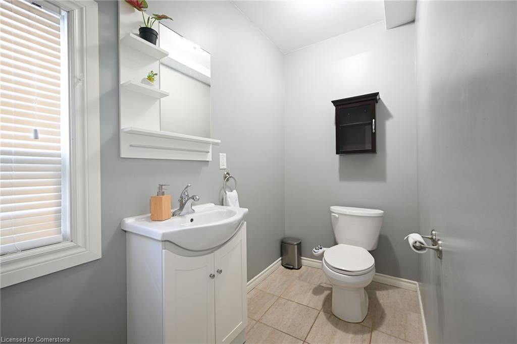200 Kensington Avenue N Property Photo 15