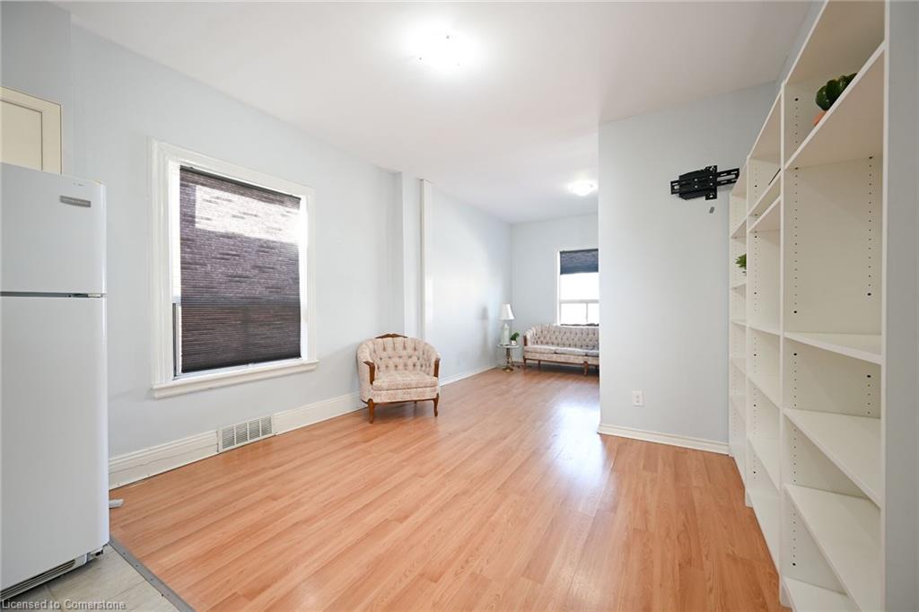 200 Kensington Avenue N Property Photo 17