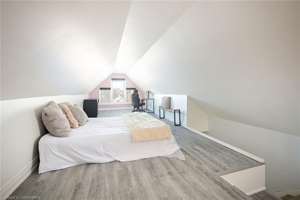 200 Kensington Avenue N Property Photo 27