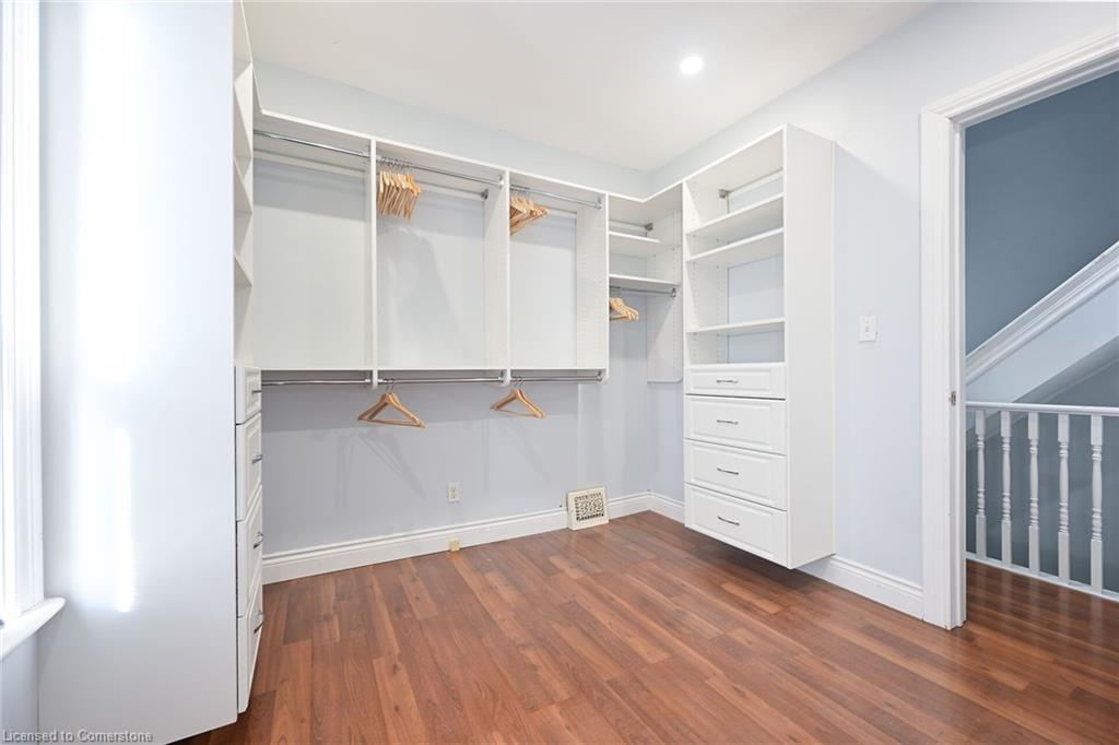 200 Kensington Avenue N Property Photo 34