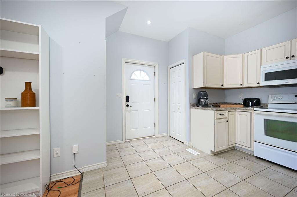 200 Kensington Avenue N Property Photo 35
