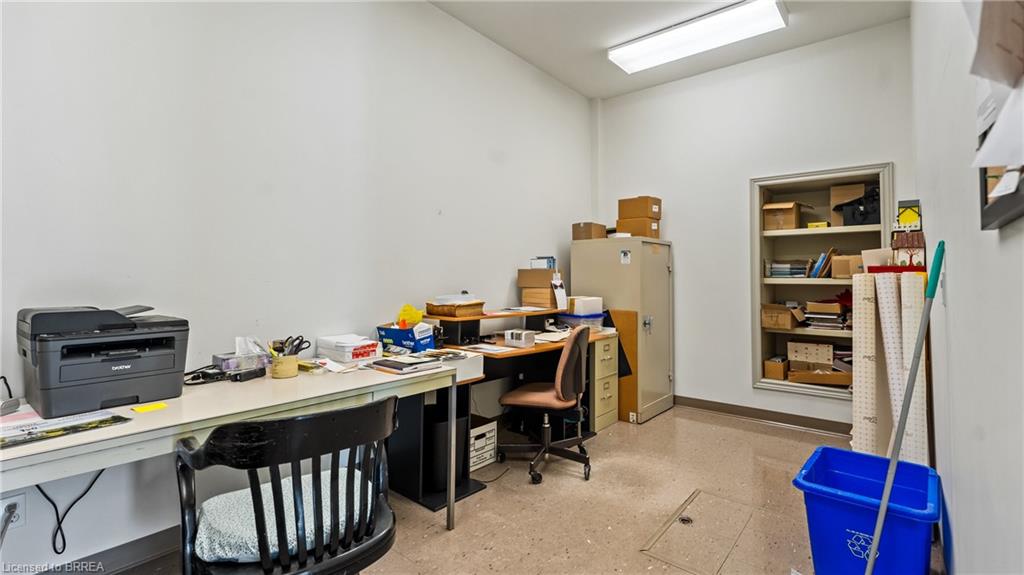 24 Elgin Street E Property Photo 20