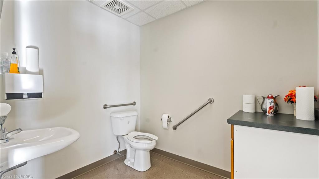 24 Elgin Street E Property Photo 21