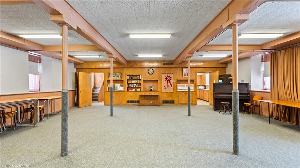 24 Elgin Street E Property Photo 27
