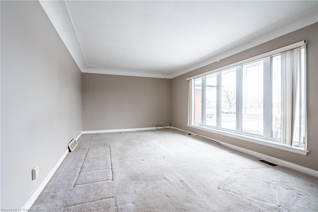 209 Nash Road N Property Photo 8