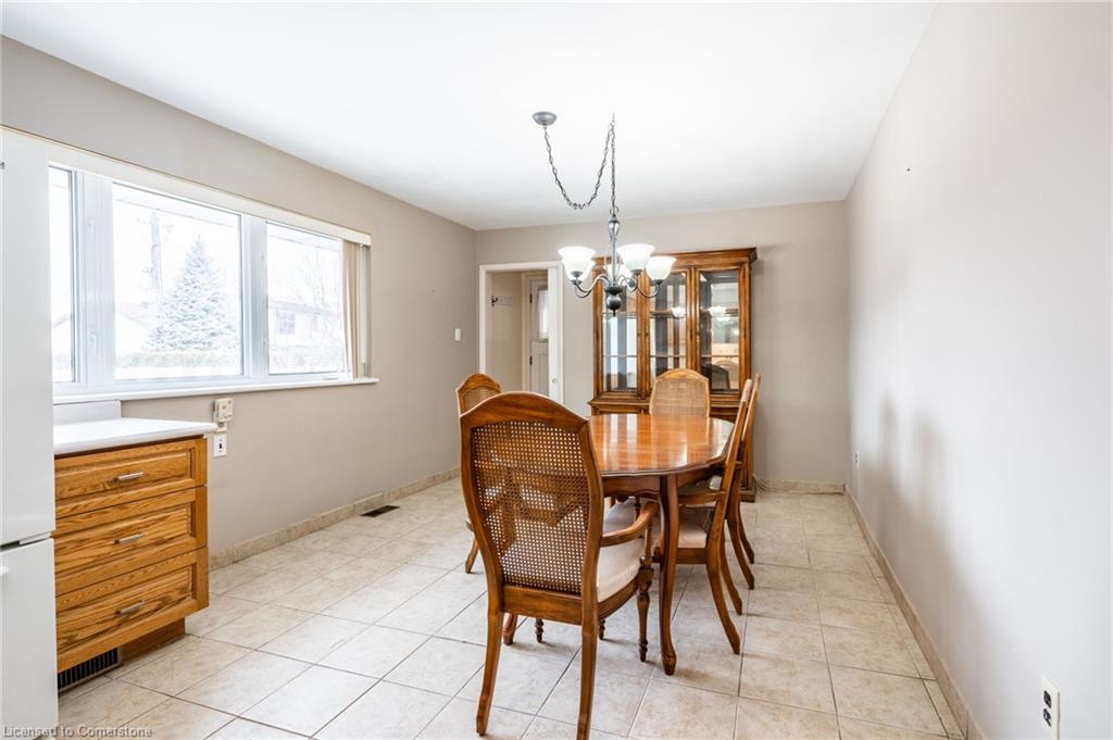 209 Nash Road N Property Photo 18