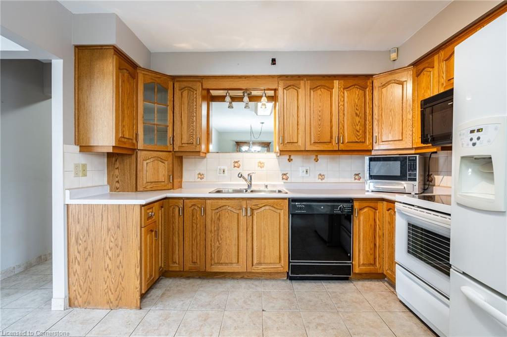 209 Nash Road N Property Photo 20