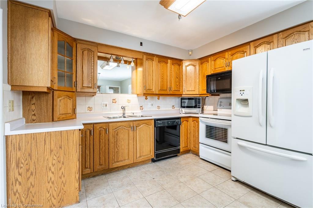 209 Nash Road N Property Photo 21
