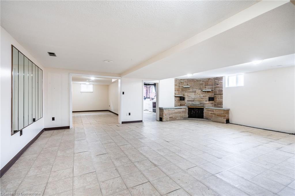 209 Nash Road N Property Photo 22