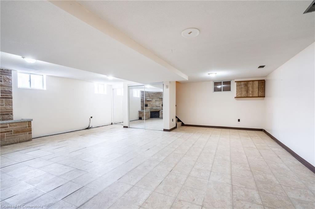 209 Nash Road N Property Photo 23