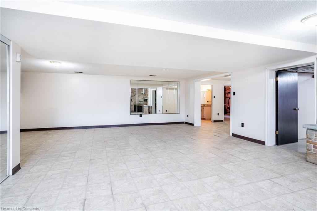 209 Nash Road N Property Photo 26