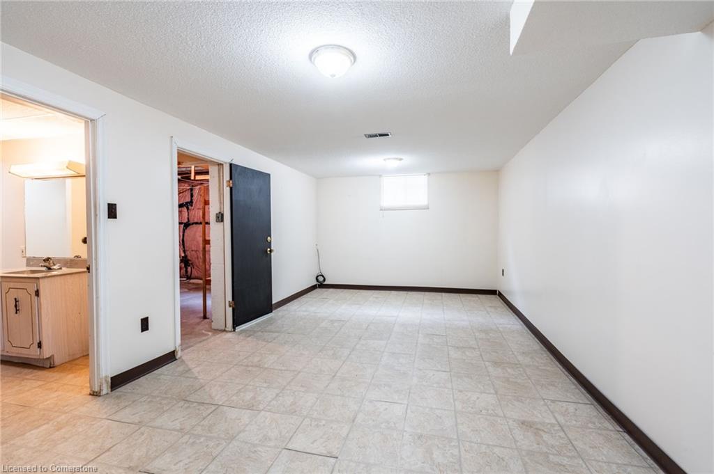 209 Nash Road N Property Photo 27
