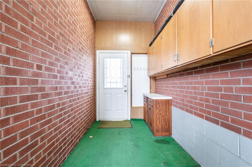 209 Nash Road N Property Photo 35