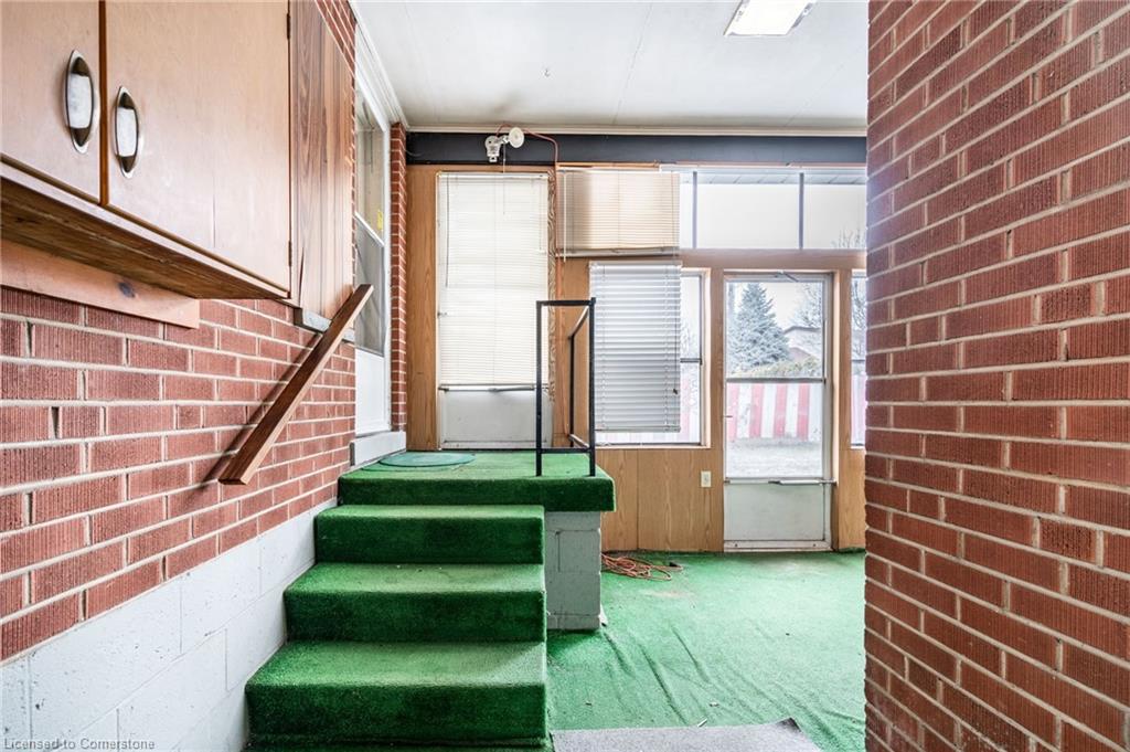 209 Nash Road N Property Photo 36