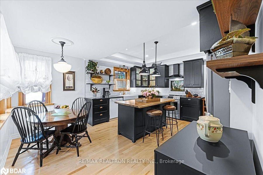6 Mill Street E Property Photo