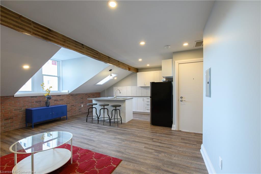 148 James Street S Property Photo 9
