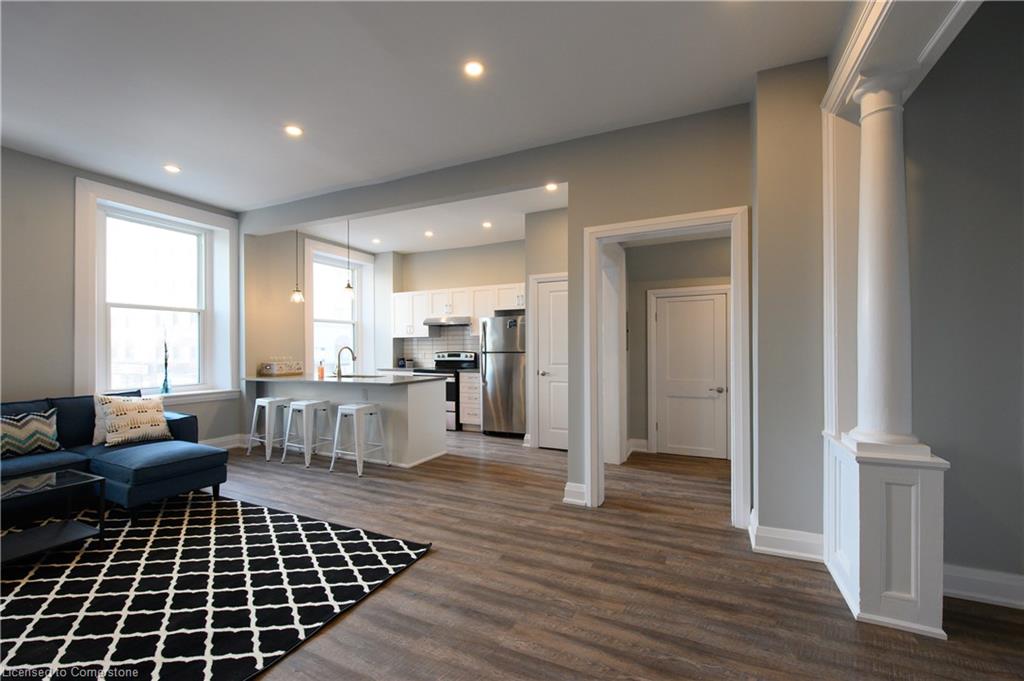 148 James Street S Property Photo 10