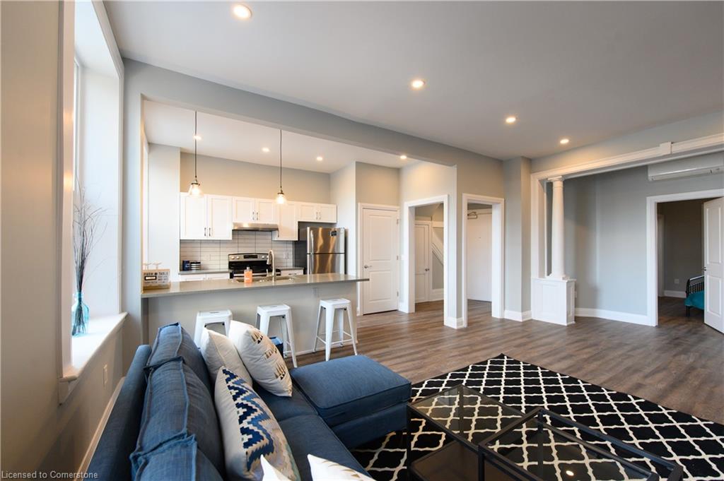 148 James Street S Property Photo 12