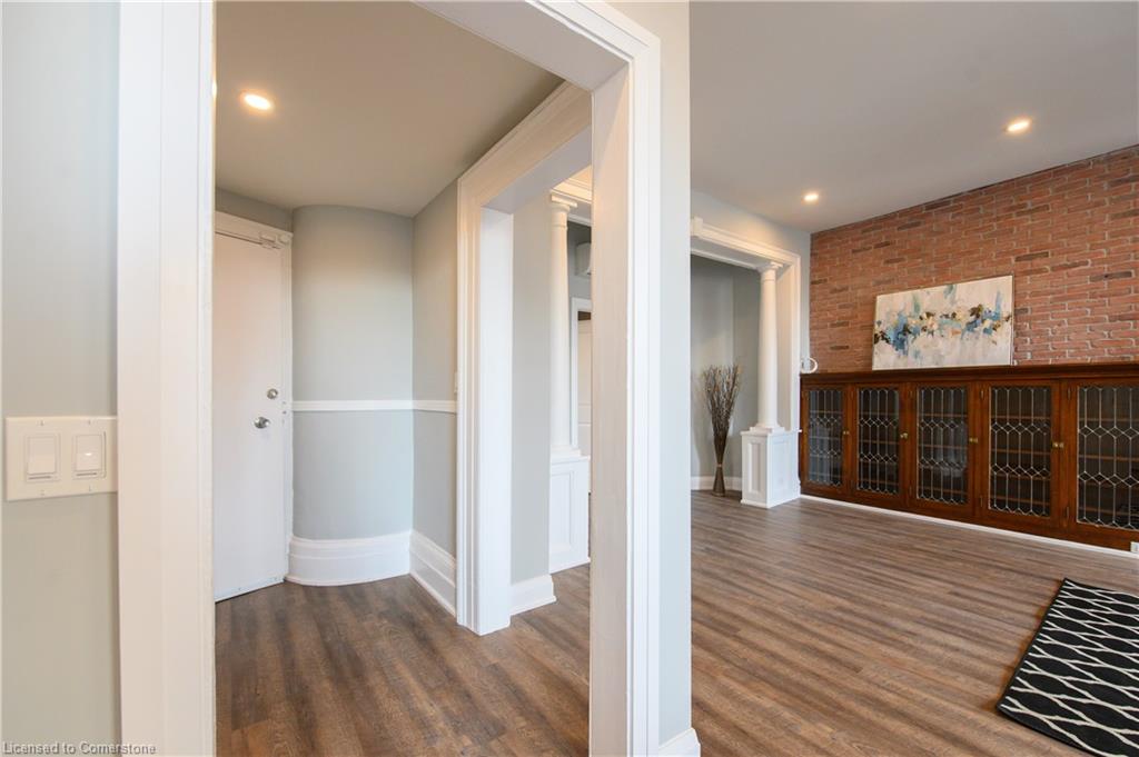 148 James Street S Property Photo 14