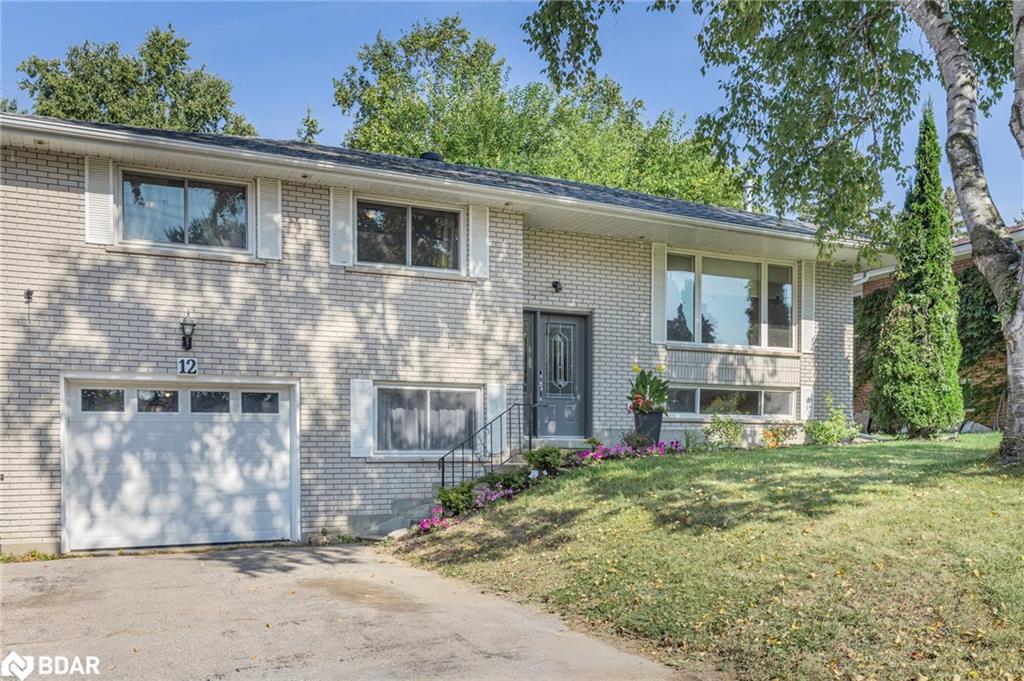 12 Roslyn Road Property Photo 2