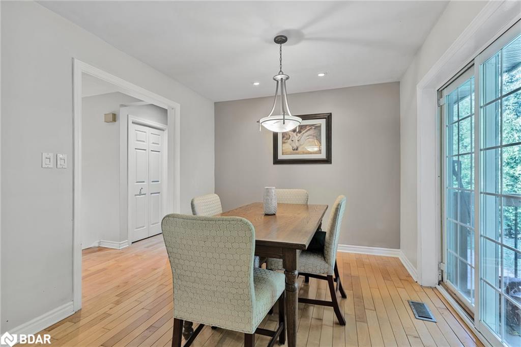 12 Roslyn Road Property Photo 13