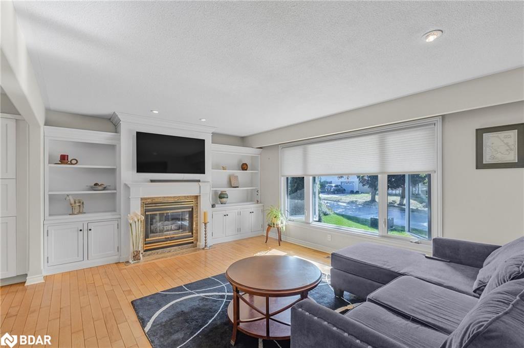 12 Roslyn Road Property Photo 14