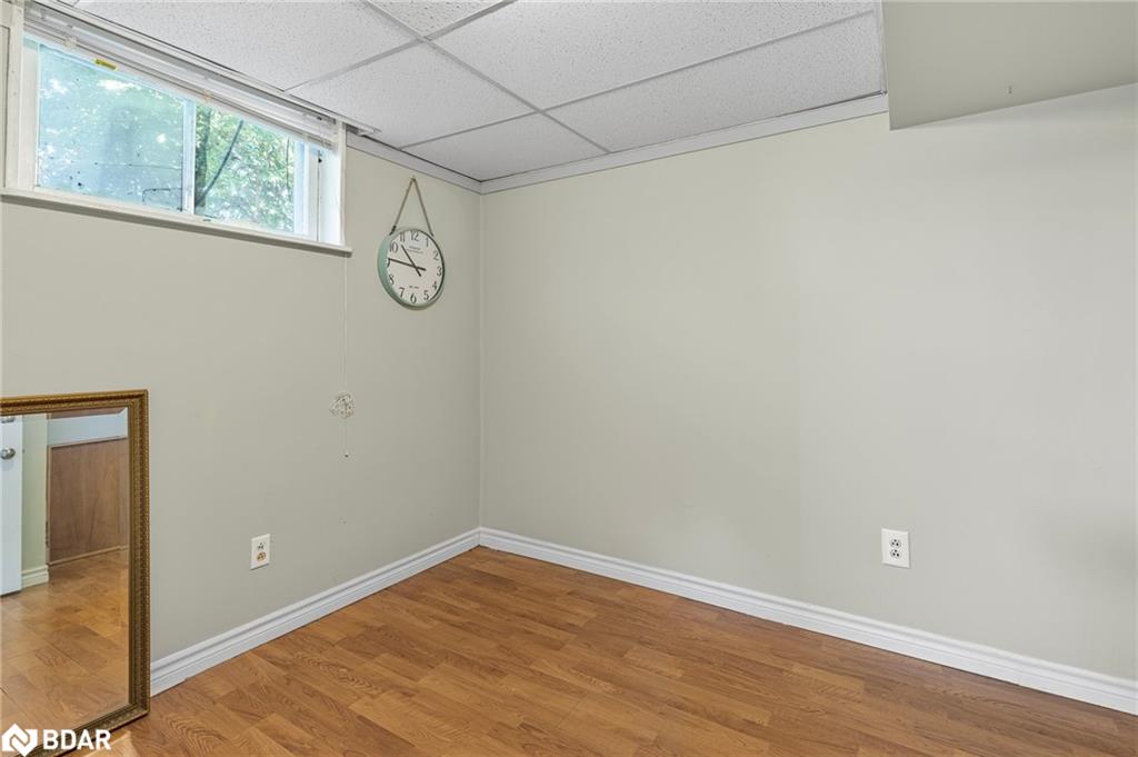 12 Roslyn Road Property Photo 21