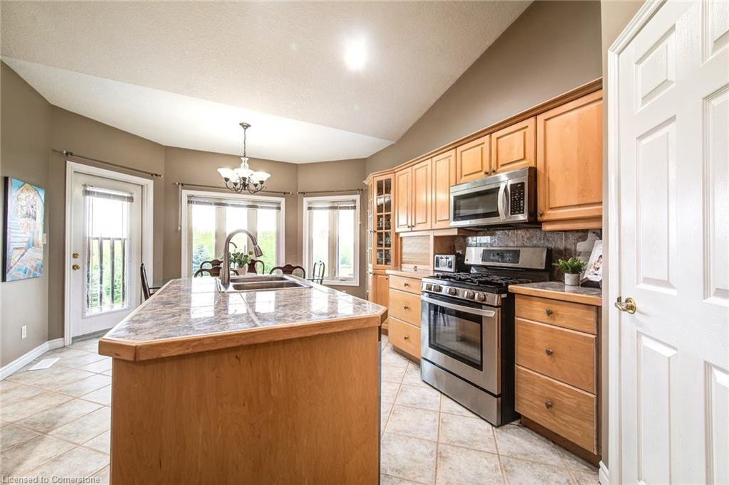 498 Fairview Street Property Photo 11