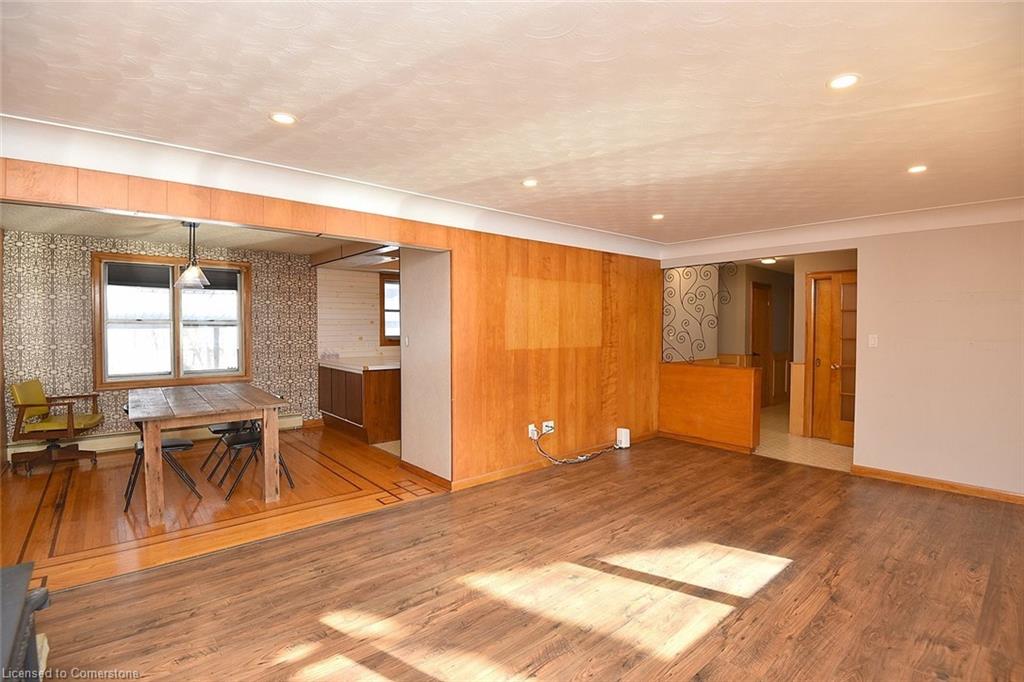 9360 Dickenson Road Road W Property Photo 11