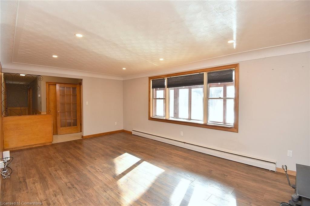 9360 Dickenson Road Road W Property Photo 12