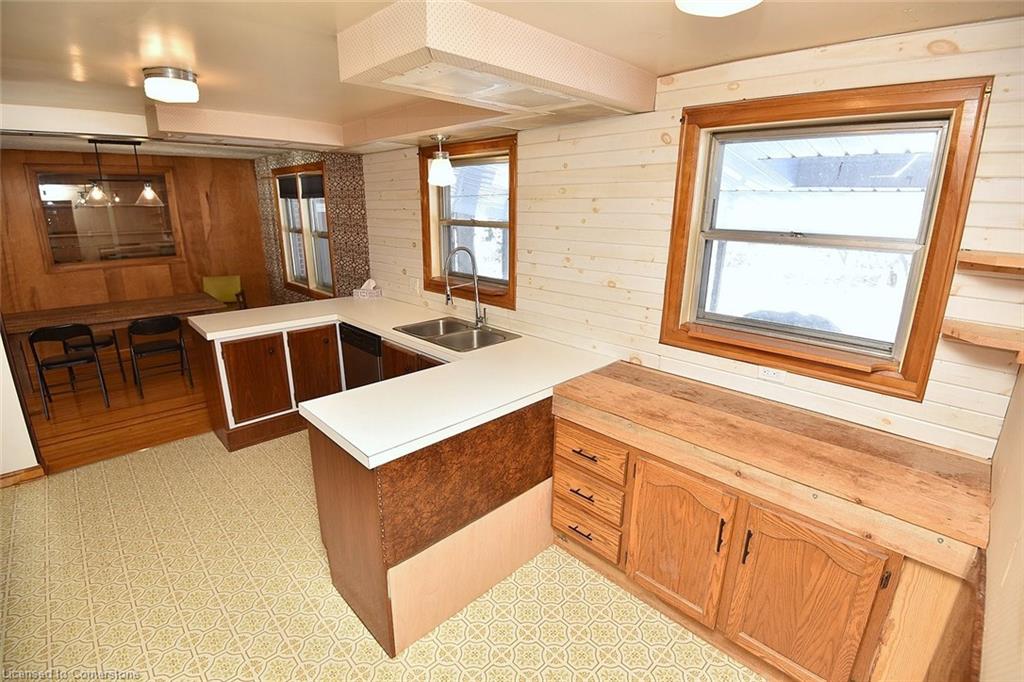9360 Dickenson Road Road W Property Photo 21