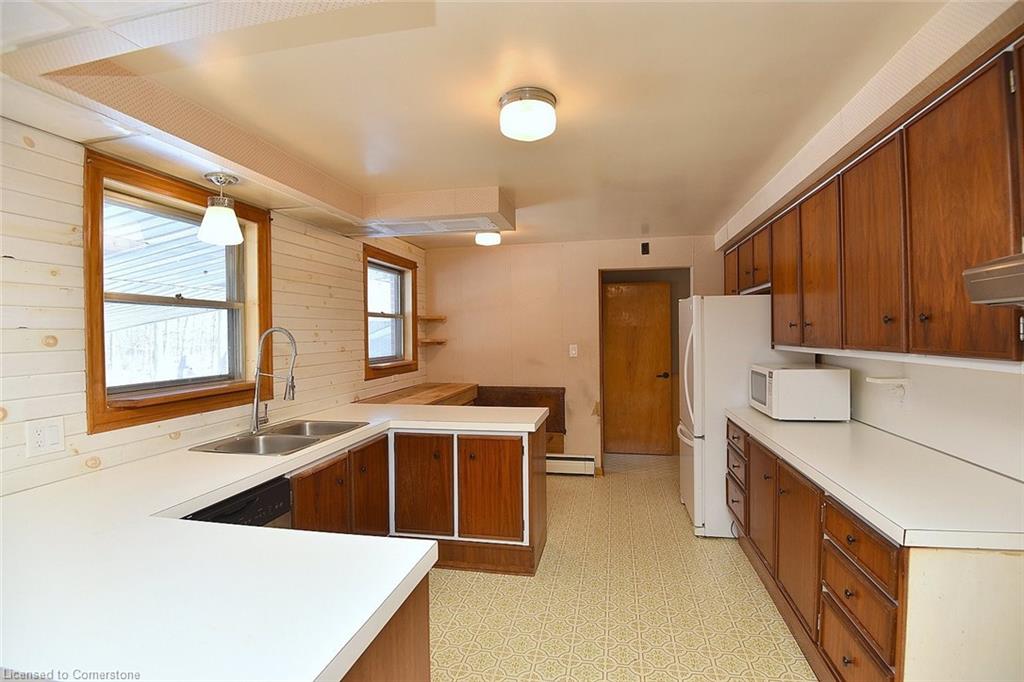 9360 Dickenson Road Road W Property Photo 22