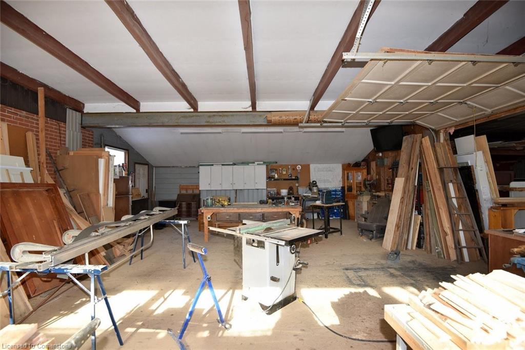 9360 Dickenson Road Road W Property Photo 32