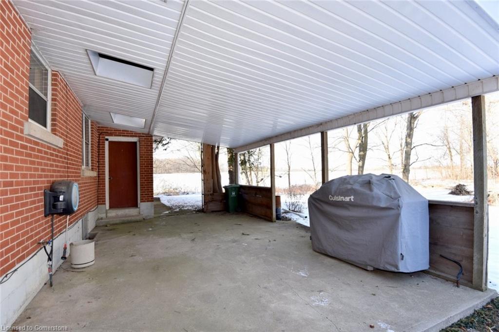 9360 Dickenson Road Road W Property Photo 34
