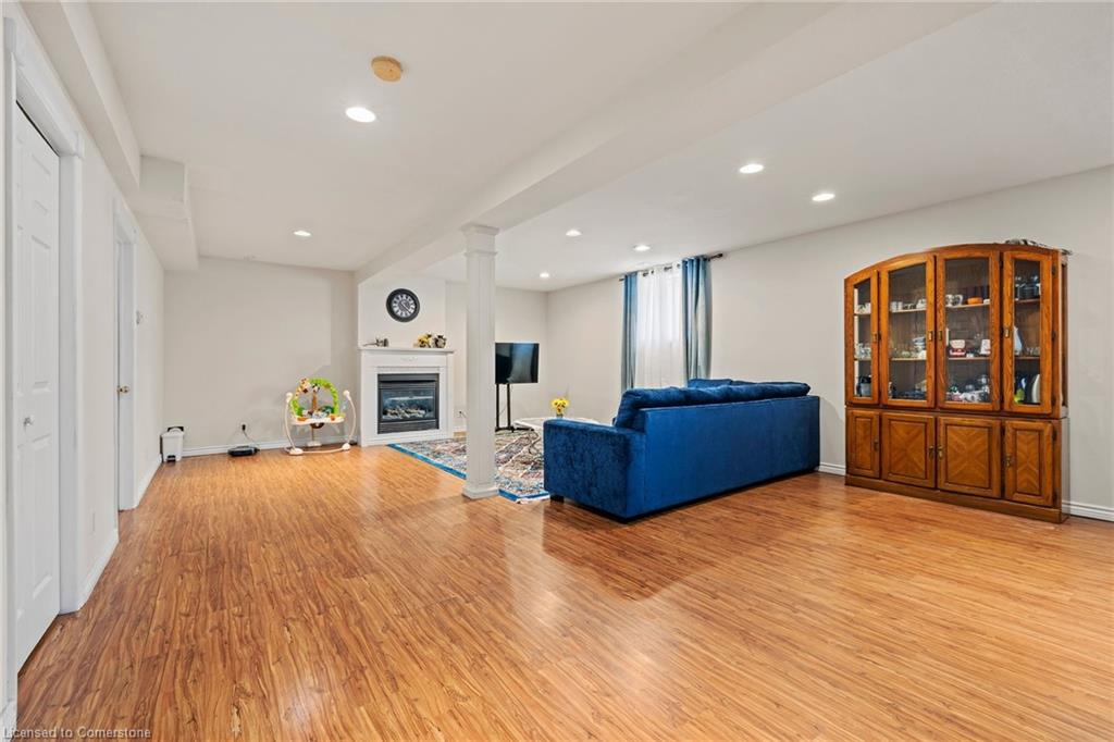 291 St Lawrence Drive Property Photo 17