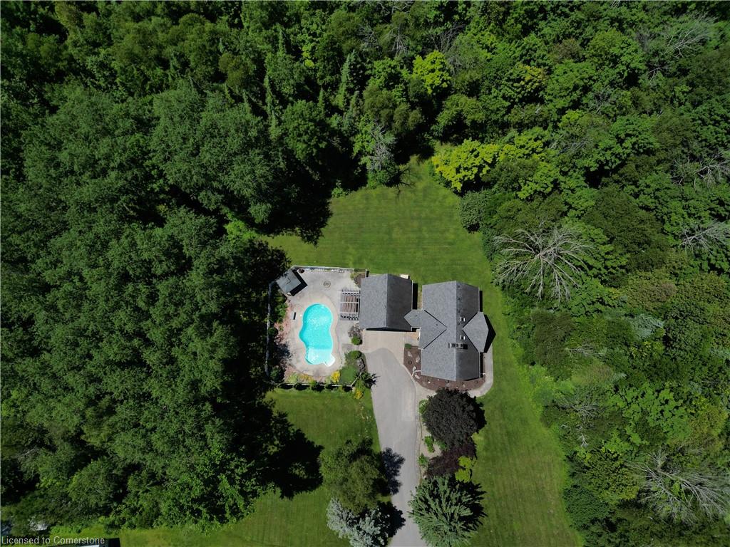 373376 6th Line Property Photo